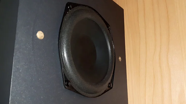 Logitech Z333 Bass Test!!!