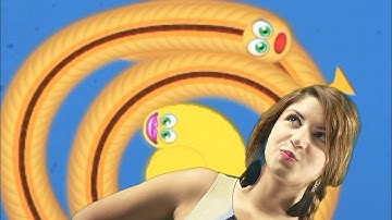 best snake kill attacking biggest pro vs noob SNAKE#gamebiggame #wormszoneio #provsnoob