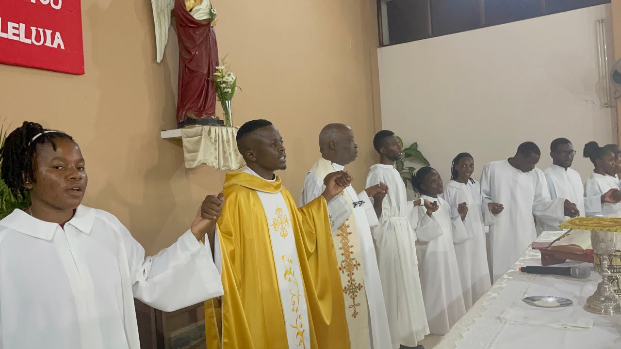 Pai Nosso Cantado por seminaristas - Catedral de Maputo 05/04/2023