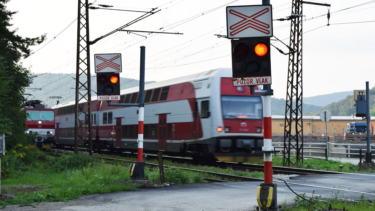 Železničné priecestie Nosice (AŽD 71) // Železniční přejezd [Full HD]