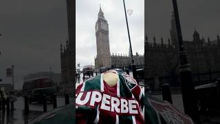 A FLUTV FOI A LONDRES ENTREGAR A ARMADURA PRO MONSTRO