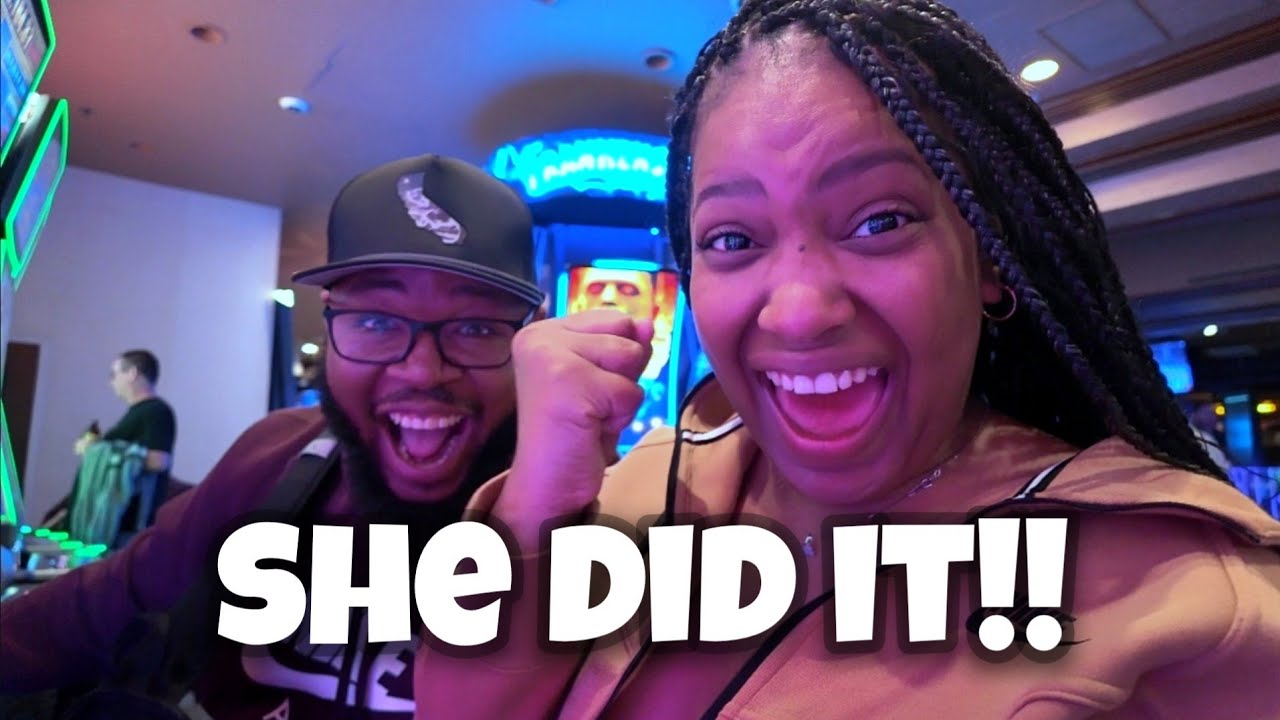She Won Huge On This Super Hard To Find Slot Machine!!