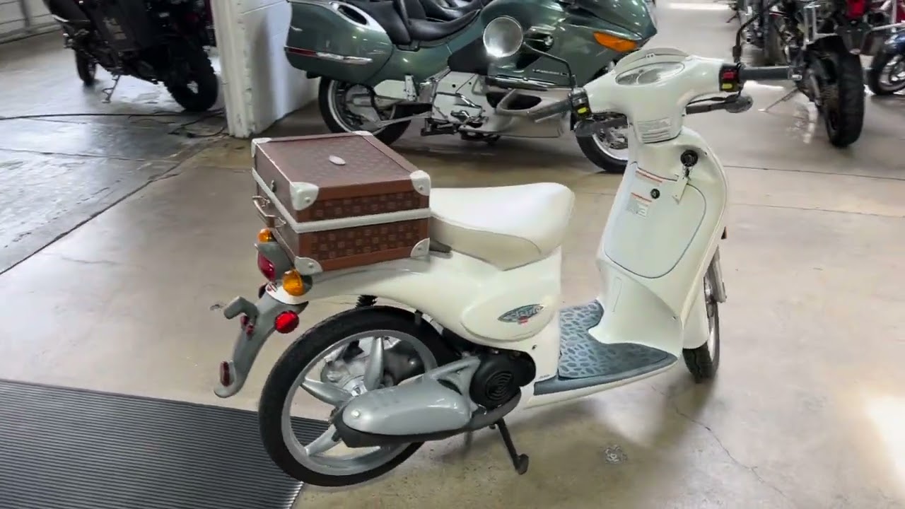 Scarabeo Motorcycles Aprilia Scarabeo 1999 Aprilia Scarabeo 50cc