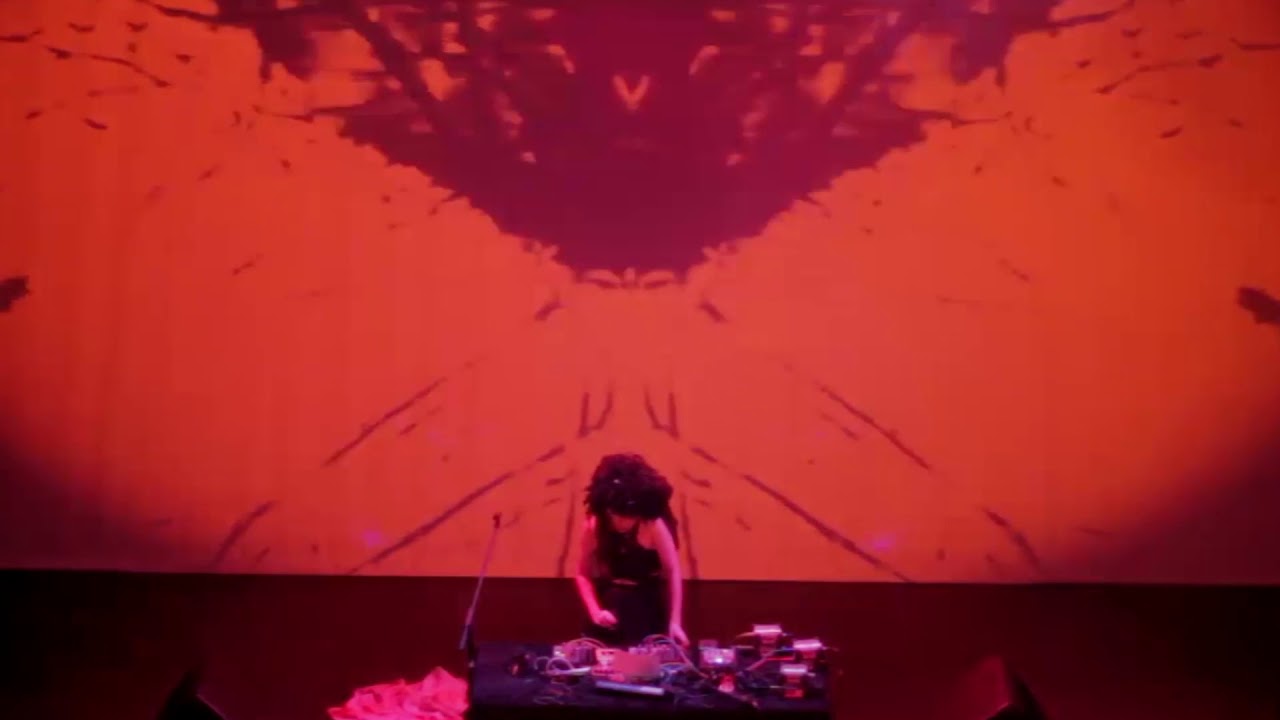 Kiki Hitomi live performance “Life is the most vivid of illusions”