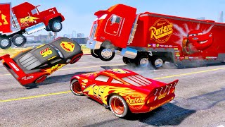 Сrazy city race: Red Lightning McQueen, Mack Truck, Jerry Peterbilt hauler, Carbon Lightning McQueen