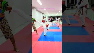 Tehnik Dwi Chagi + Twio Dwi Chagi #AyoKamuBisa#Master Amril Yusam #Berbagi Ilmu 👊🇮🇩🥋🇰🇷🤲🎖🙏