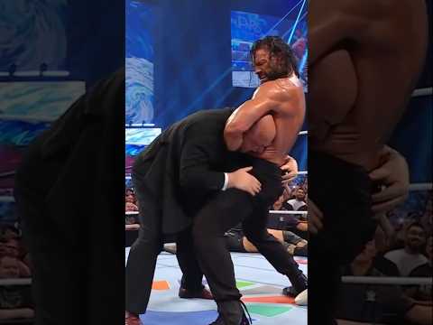 رومان رينز يعتدي على يول هيمان      