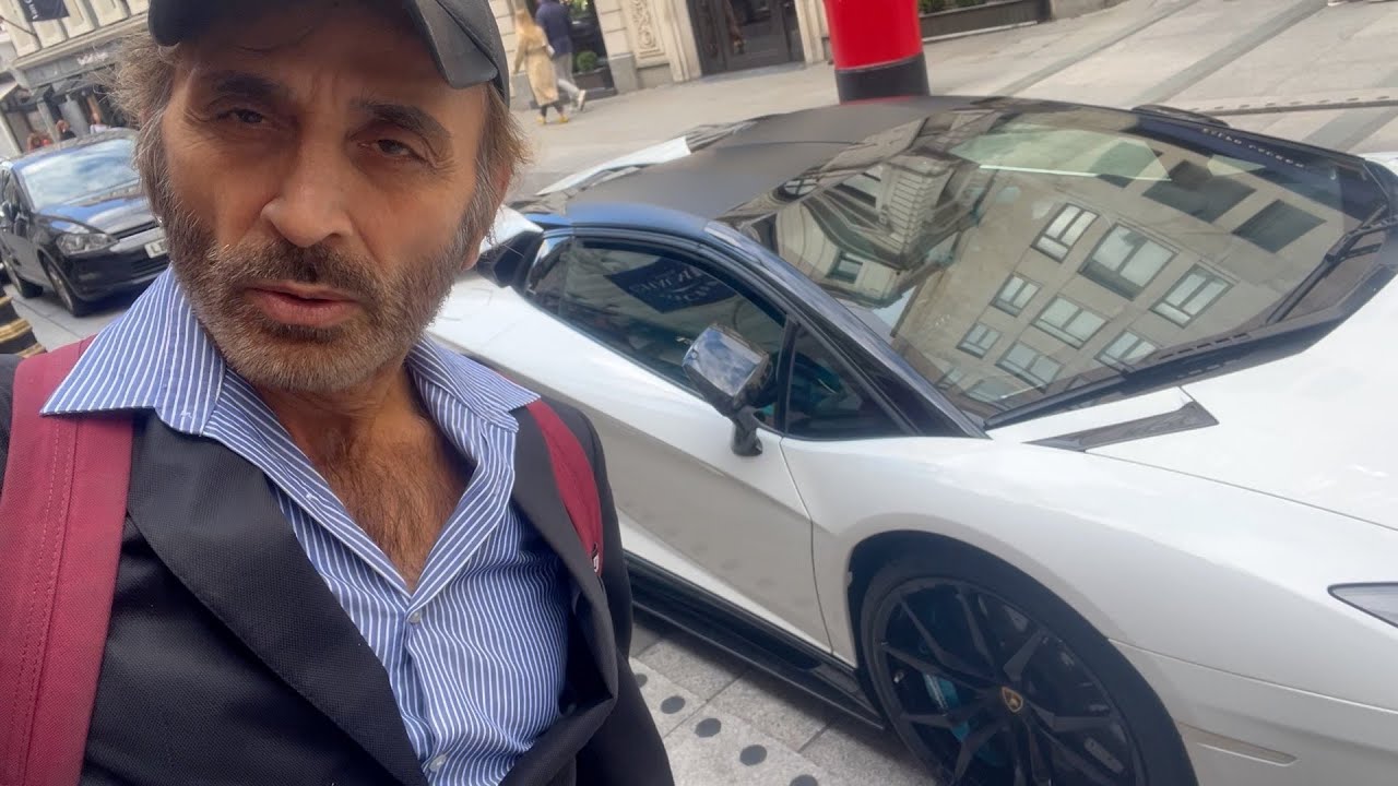 BOND STREET PAY BOHOT JOOTAY PARAY HEN