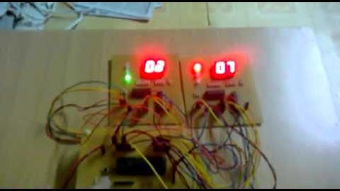 Traffic light with AVR
