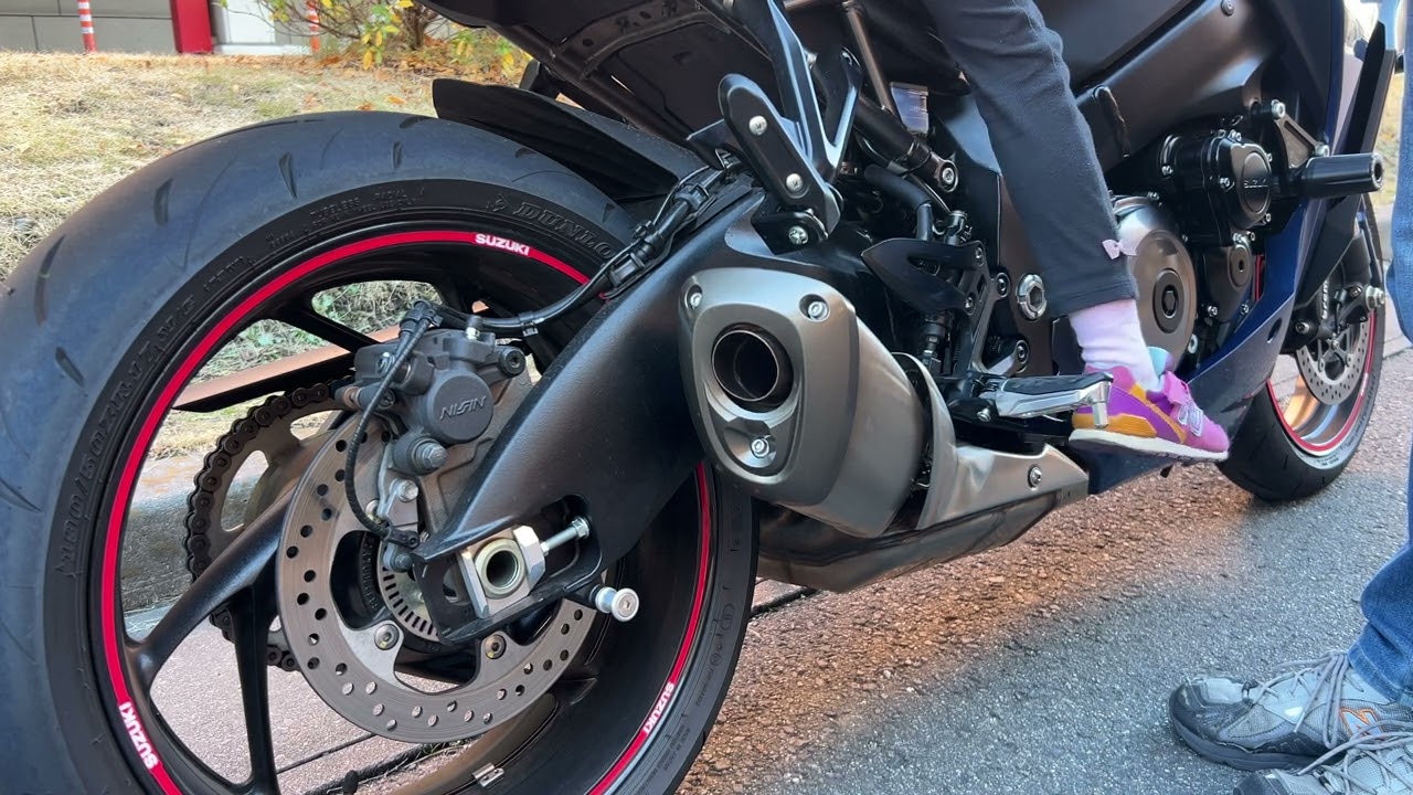 GSX-S1000GT LCI PARTSのショートチタンスリップオンマフラー取り付け 