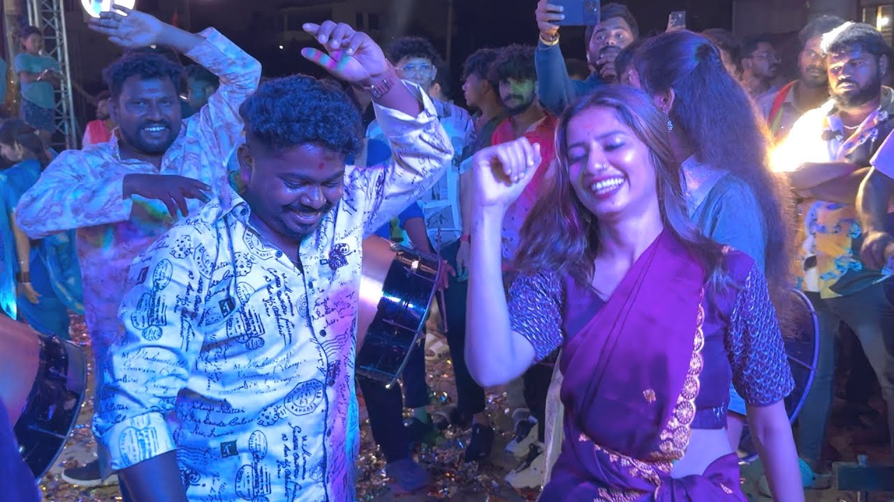 Girls Teenmaar Dance | Galli Poris Teenmaar Dance at SR Team Ganesh Nimajjanam 2025 | Pandu Dance