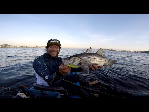 QUANDO ELE PULA O CORAÇÃO VEM NA BOCA - Pesca com Caiaque no Mar