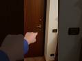C’ È GOO GOO GAGA CHE CAMMINA SENZA SCARPE A CASA MIA! #shorts #roblox #bellafaccia #fortnite #ps5