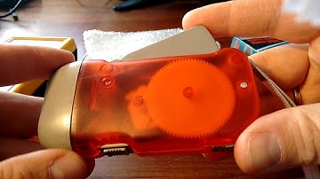 Fake 3-LED Dynamo Hand-Crank Flashlight from Ebay,China - TEARDOWN
