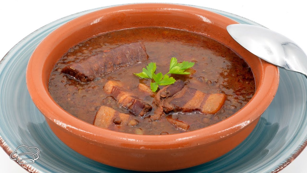 Estofado de lentejas caviar con verduras, chorizo y panceta