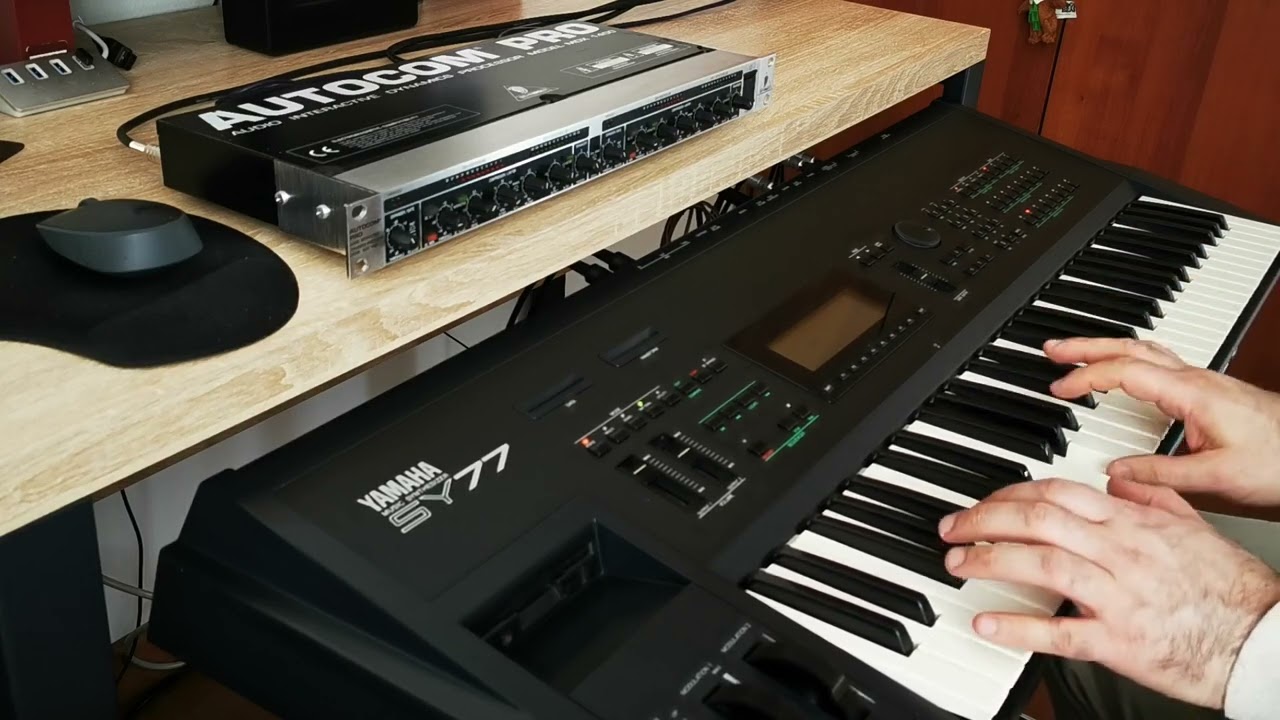 Behringer MDX1400 compressor Yamaha SY77 fm synth Tactical