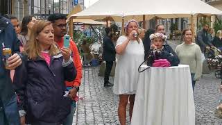 Música en la cuadra de la Moda en Oslo Noruega