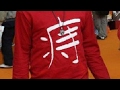 【驚愕】ユニークすぎる!? 外国人が着ていた日本語Tシャツがやばい！目が釘付けになるおもしろ画像