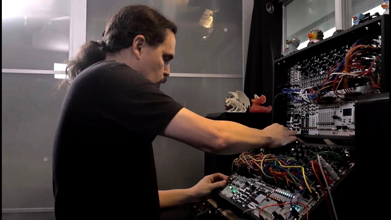 MORE Dark and gritty modular synth set by NE's Stephen McCaul