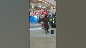 MALL PERFORMER ! LUPET ! #shorts #mimes #mall #talent #fun