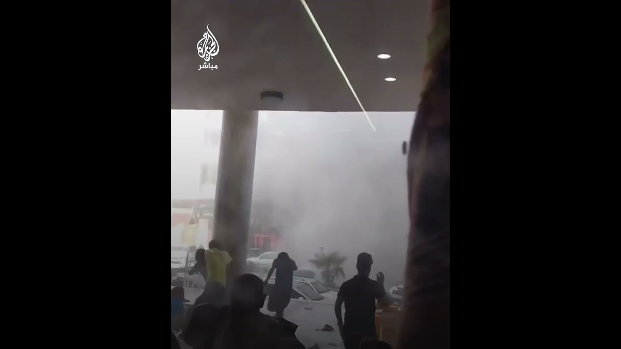الهلال الأحمر الفلسطيني: إصابة 21 من النازحين جراء قصـ ــف الاحتلال لمحيط مستشفى القدس في غزة