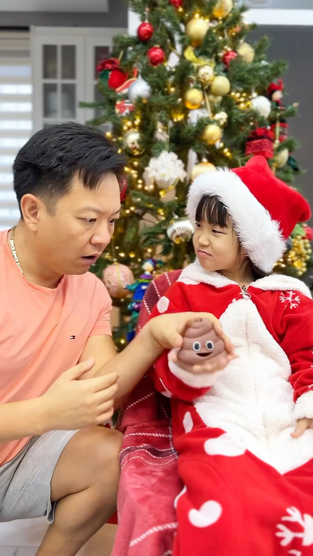 Christmas Magic for Good and Bad ?? LeoNata family #shorts