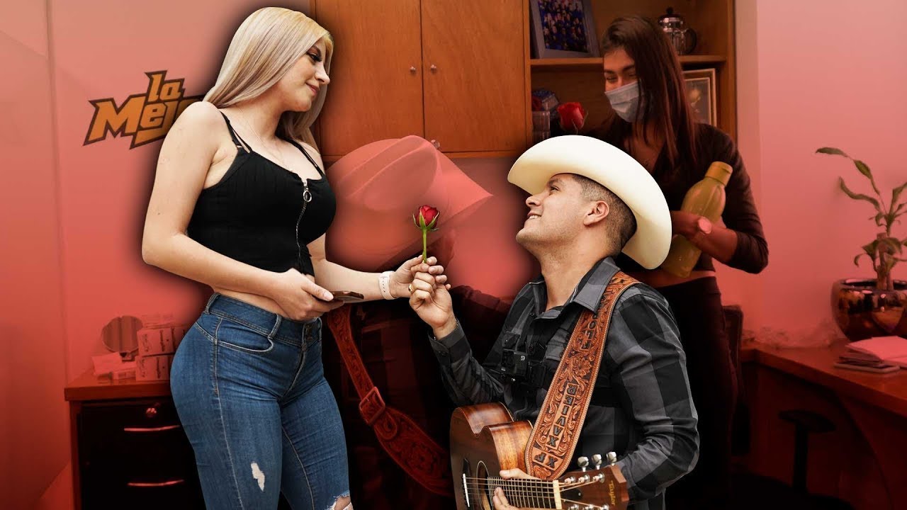 Serenata a desconocidas. Ep 40 YouTube