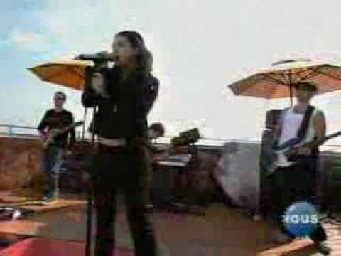 Michelle Branch - Are You Happy Now (Live @ TRL 20030529)