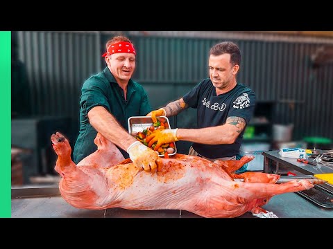 فيديو: ريش ديك رومي مع المريمية و لحم الخنزير
