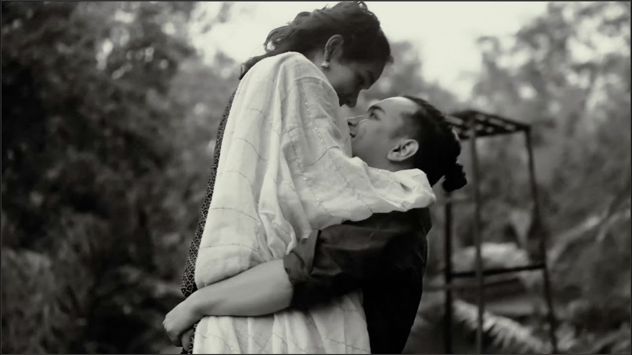 Mira Ash Toast - Maya Ko Tira (Official Video) en YouTube Mira Ash Toast - Maya Ko Tira (Official Video) en YouTube