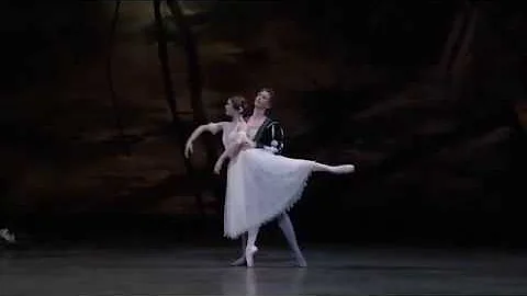 Nela Nunez and Vadim Muntagirov - Giselle Act II C...