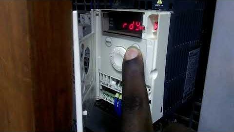 configurer un variateur altivar 12 en marche avant et arrière et vitesse présélectionnées