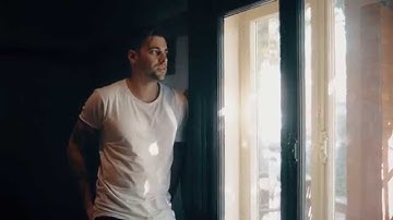 King Melrose - Ne me laisse pas tomber (Vidéoclip)