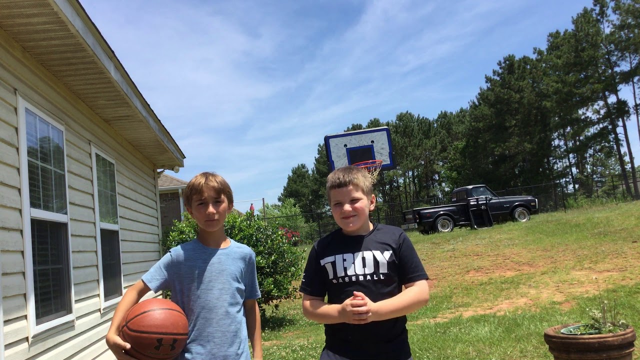 1v1 basketball Easton vs Jay! Easton wins in last 10 seconds!