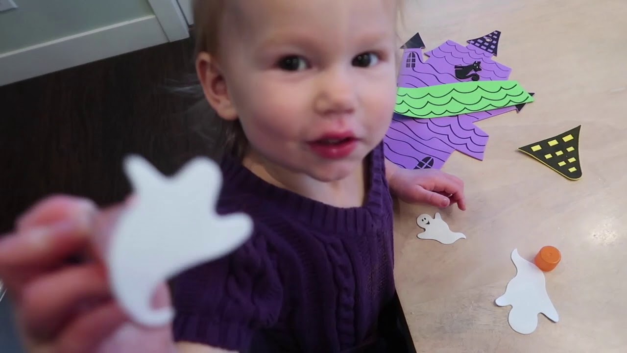 The baby has a fat lip! YouTube