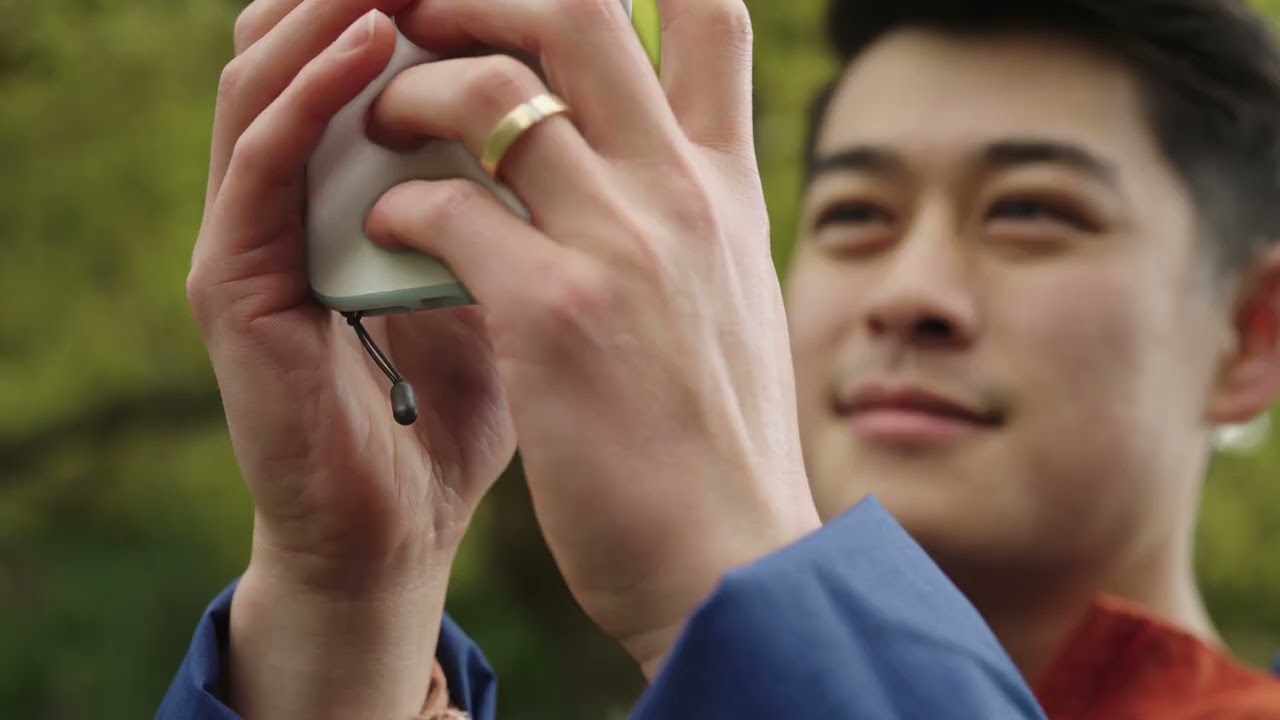 Preview of Peak Design Mobile Crossbody Multi-Strap Video
