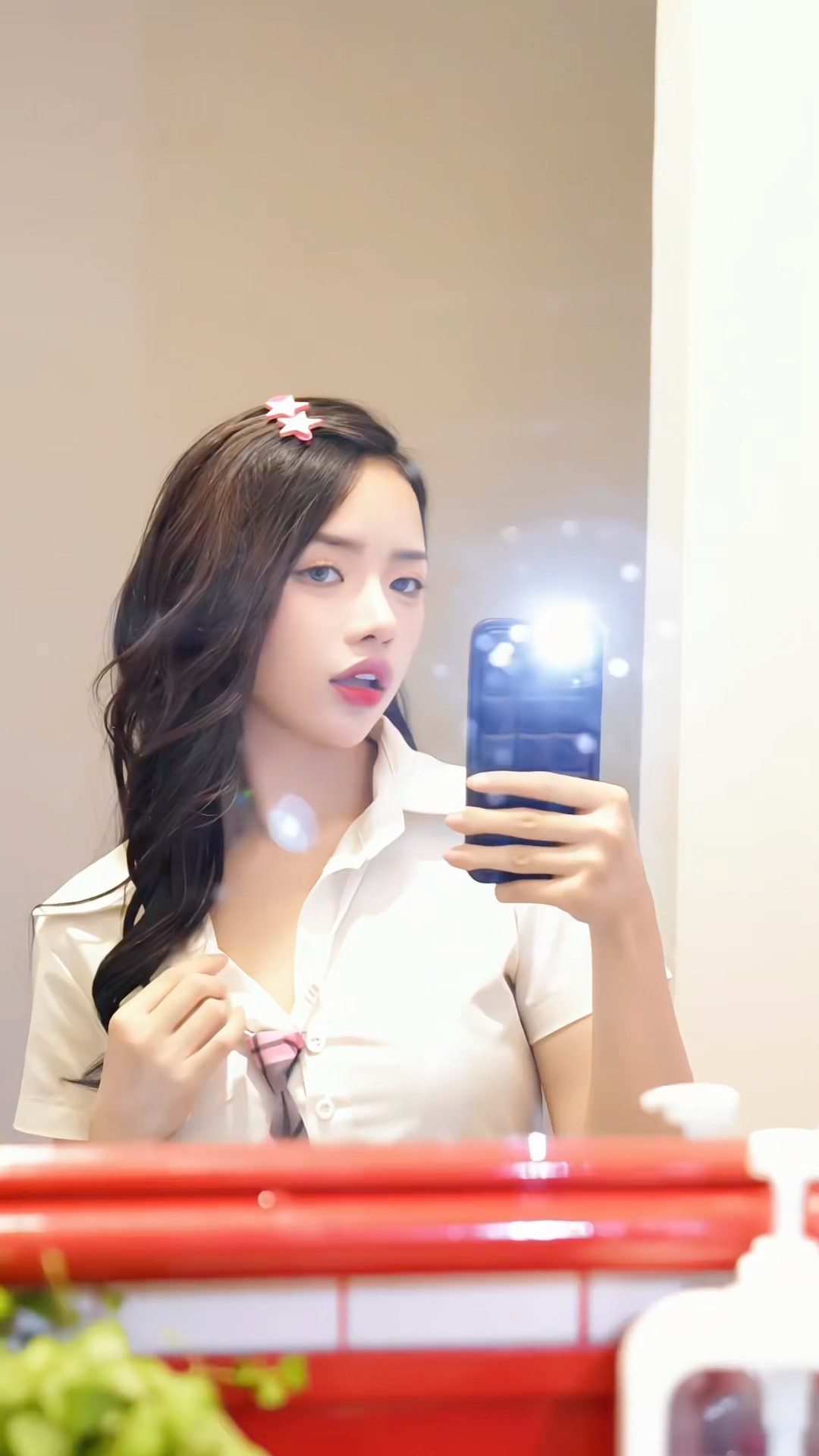 He leak her sensitive pictures ? #chany #c4class