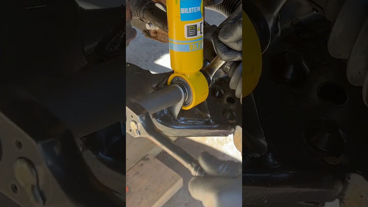 Shock/strut replacement. 1st Gen Toyota Tundra