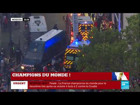 Des échauffourées sur les Champs-Élysées après la victoire des Bleus