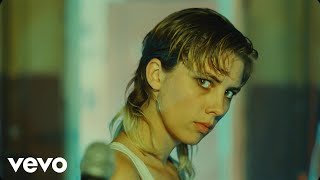 Video thumbnail of "Wolf Alice - Yuk Foo (Official Video)"