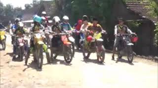 keren!!  menikah di iringi trail anggota dari trail adventure getas (TRAG)