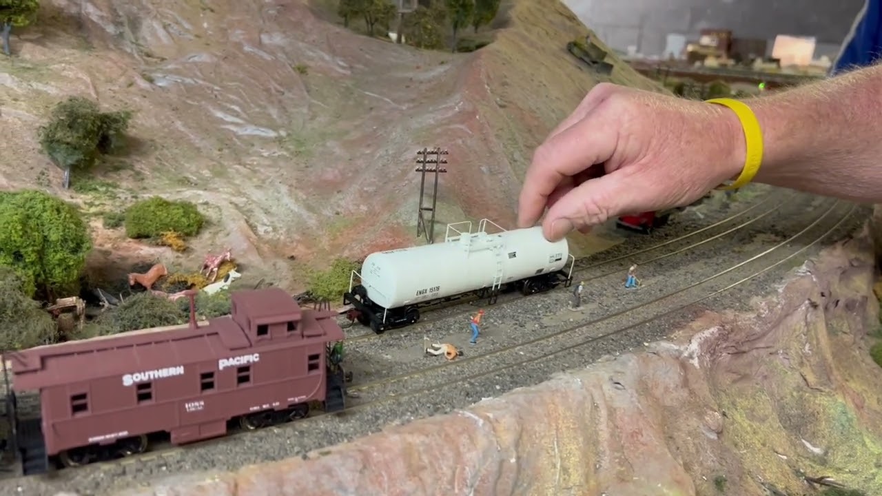 NMMRC 2022 Downhill - Atheran Blue Box tank fail