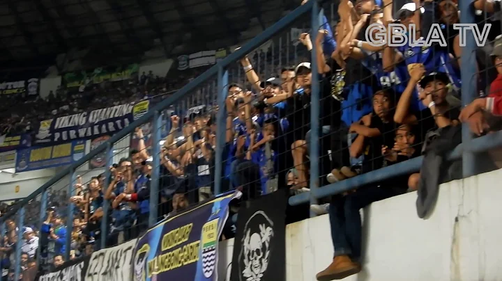 MEMUKAU Atmosfer BOBOTOH  Persib vs Persija