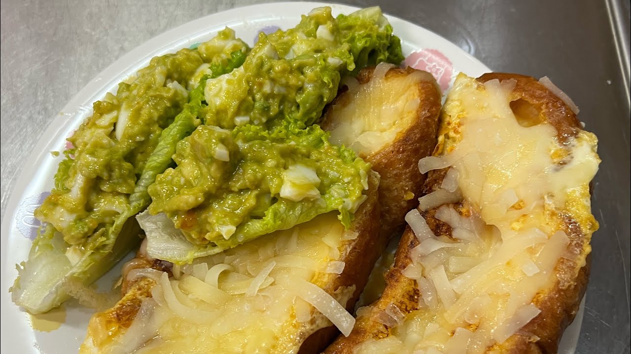 Breakfast 🍞🥚🥬🥑🥛