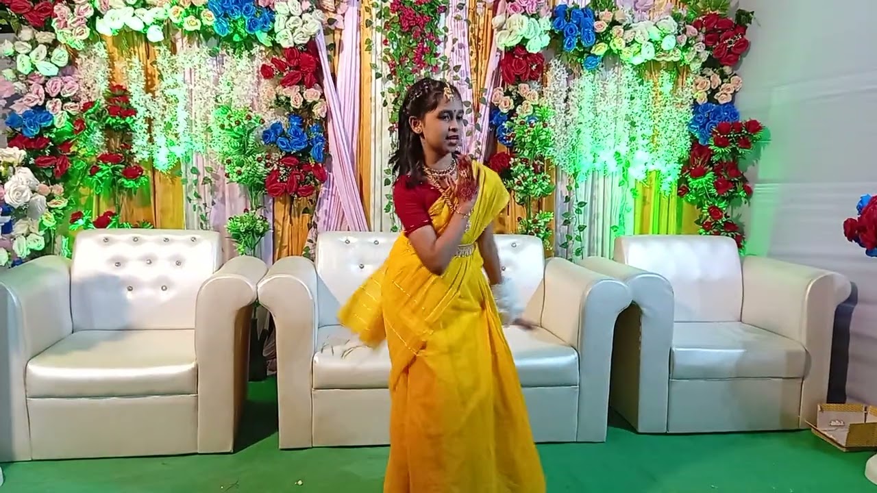 বিয়ে বাড়িতে অসাধারণ নাচ 