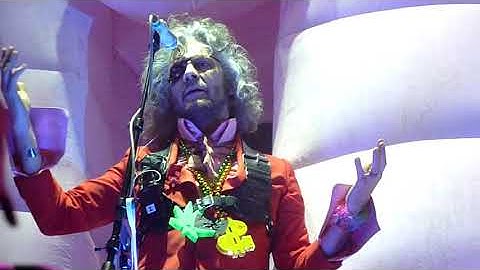 Flaming Lips "Yoshimi Battles The Pink Robots, Pt  1" (Live in Memphis TN 05-06-2018