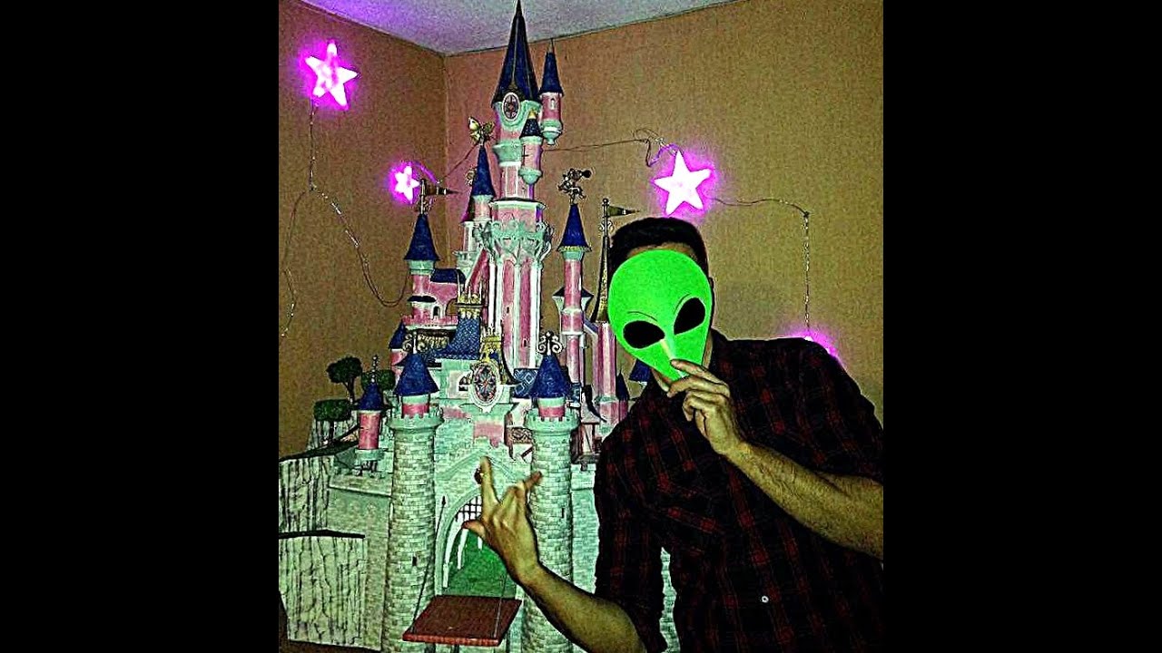 Chateau De Disney En Carton Disney Castle Youtube Chateau De Disney En Carton Disney Castle Youtube