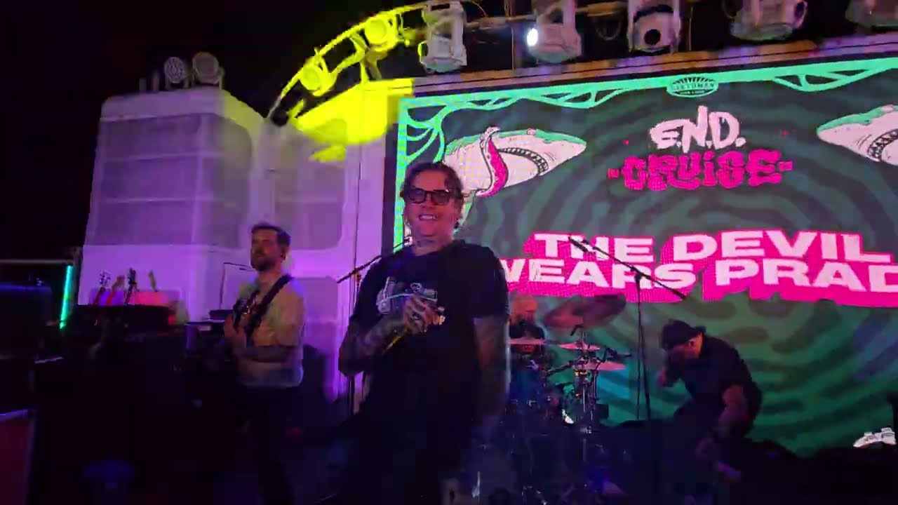 The Devil Wears Prada End Night 1 Of Emo's Not Dead Cruise In Style