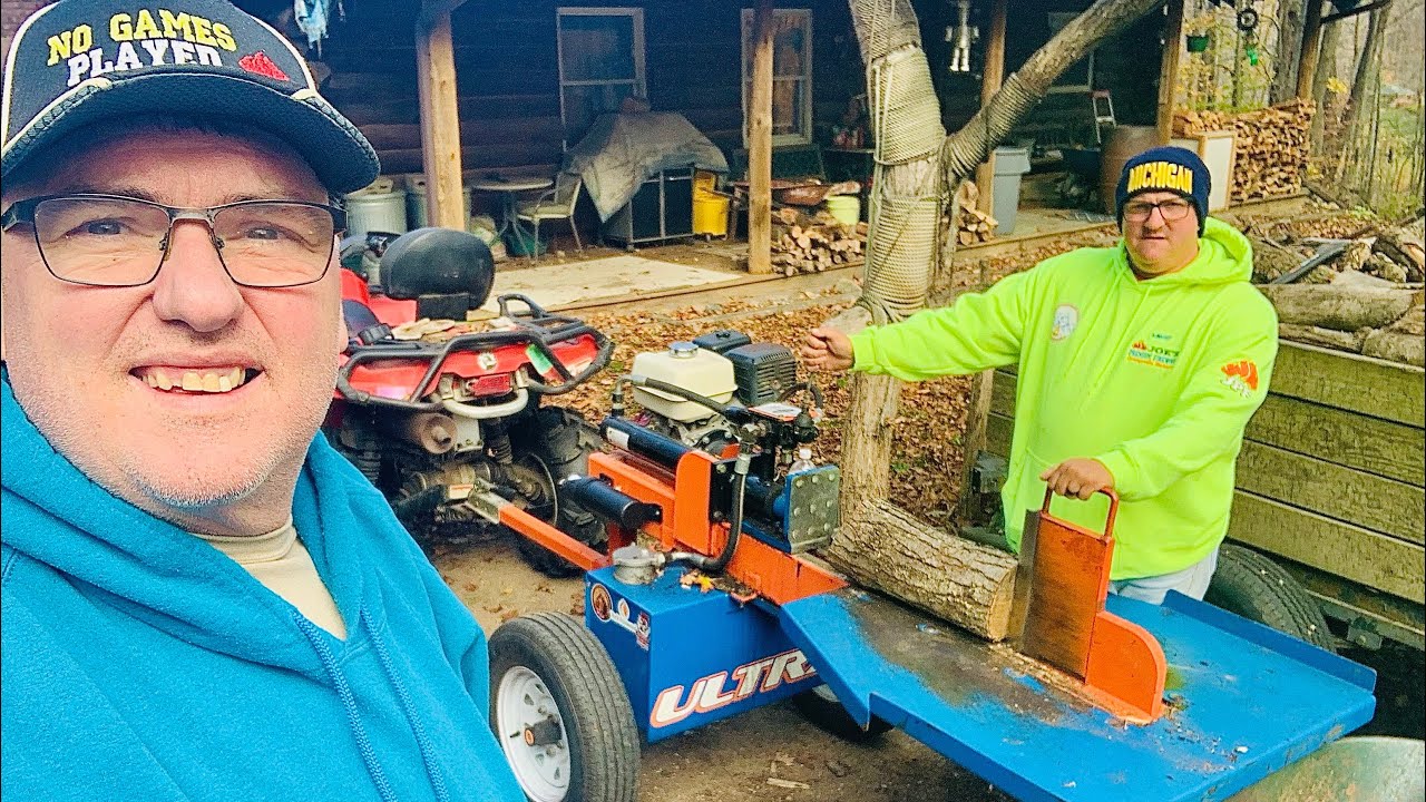 FIREWOOD | Splitting silver maple & cutting oak - YouTube