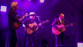 Nick Lowe, Paul Carrack, Andy Fairweather Low. Cruel to be kind